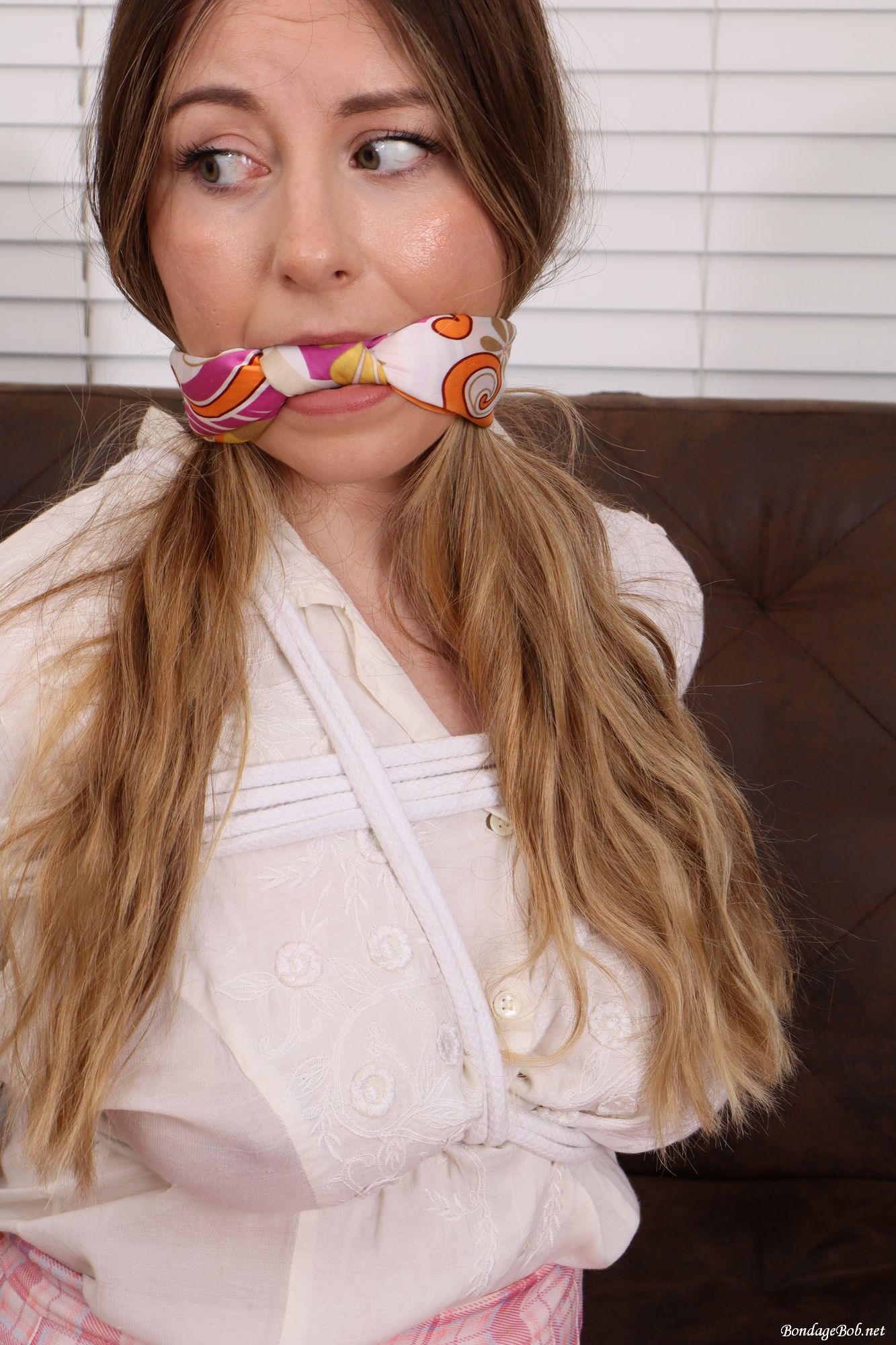 Elle Hunter, At Home