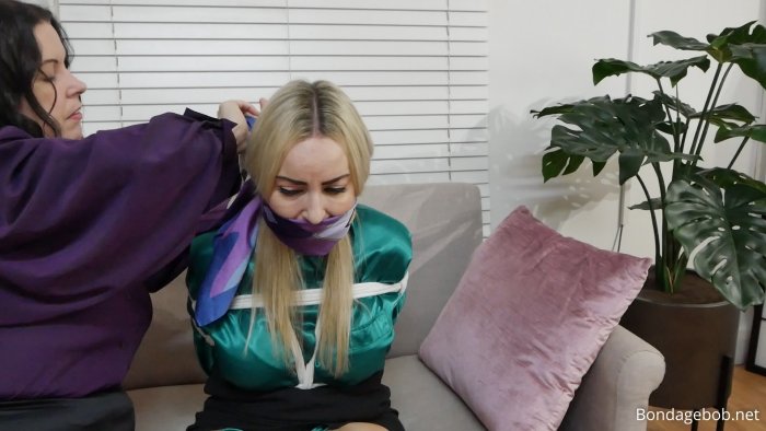 Jessica & Temptress Kate, What a Crock